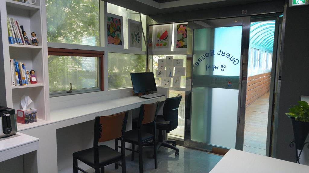 Embassy Guesthouse Itaewon Seoul Exteriör bild