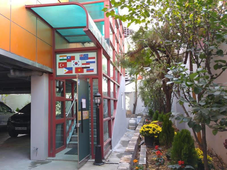 Embassy Guesthouse Itaewon Seoul Exteriör bild